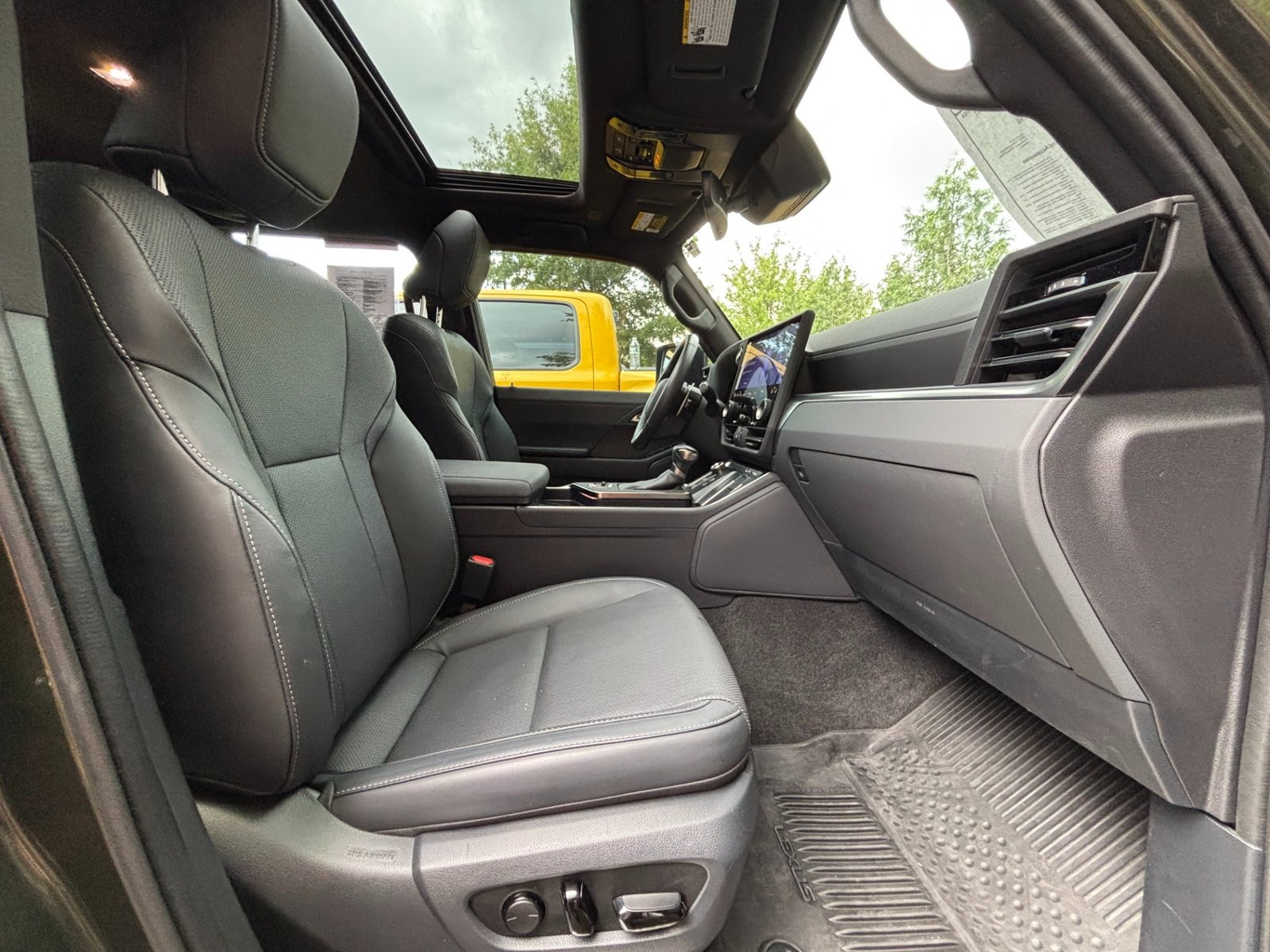 
								2024 Lexus GX 550 full									