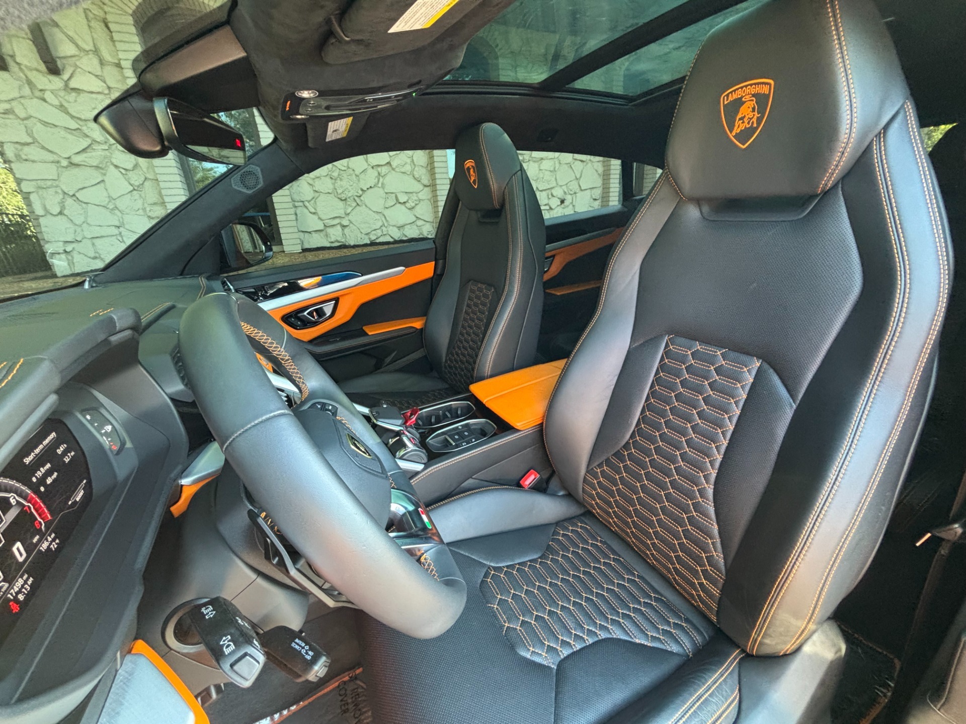 
								2021 Lamborghini Urus full									