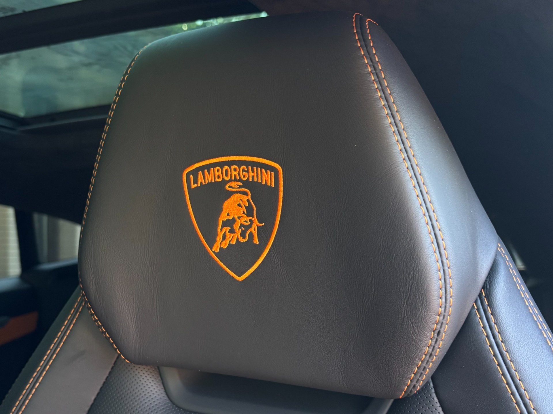 
								2021 Lamborghini Urus full									