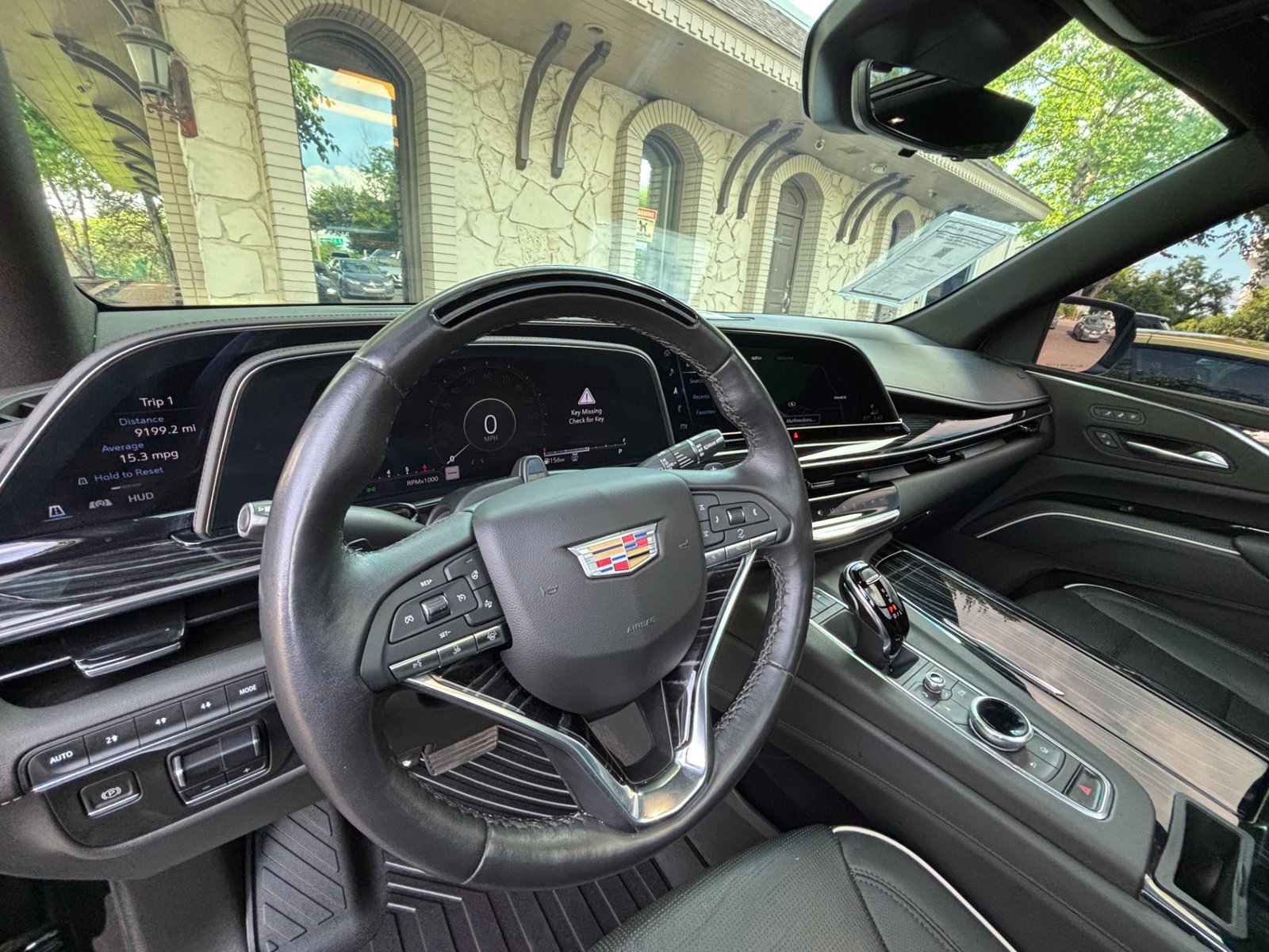 
								2022 Cadillac Escalade ESV full									