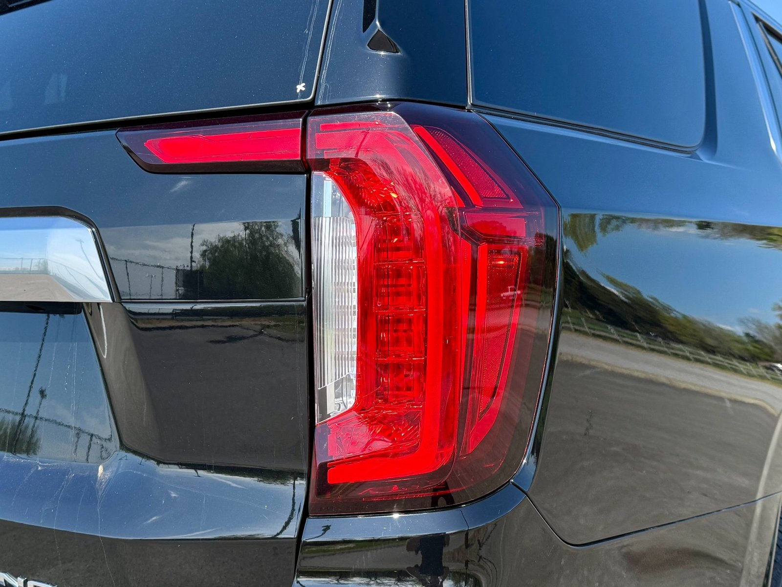 
								2022 GMC Yukon Denali full									