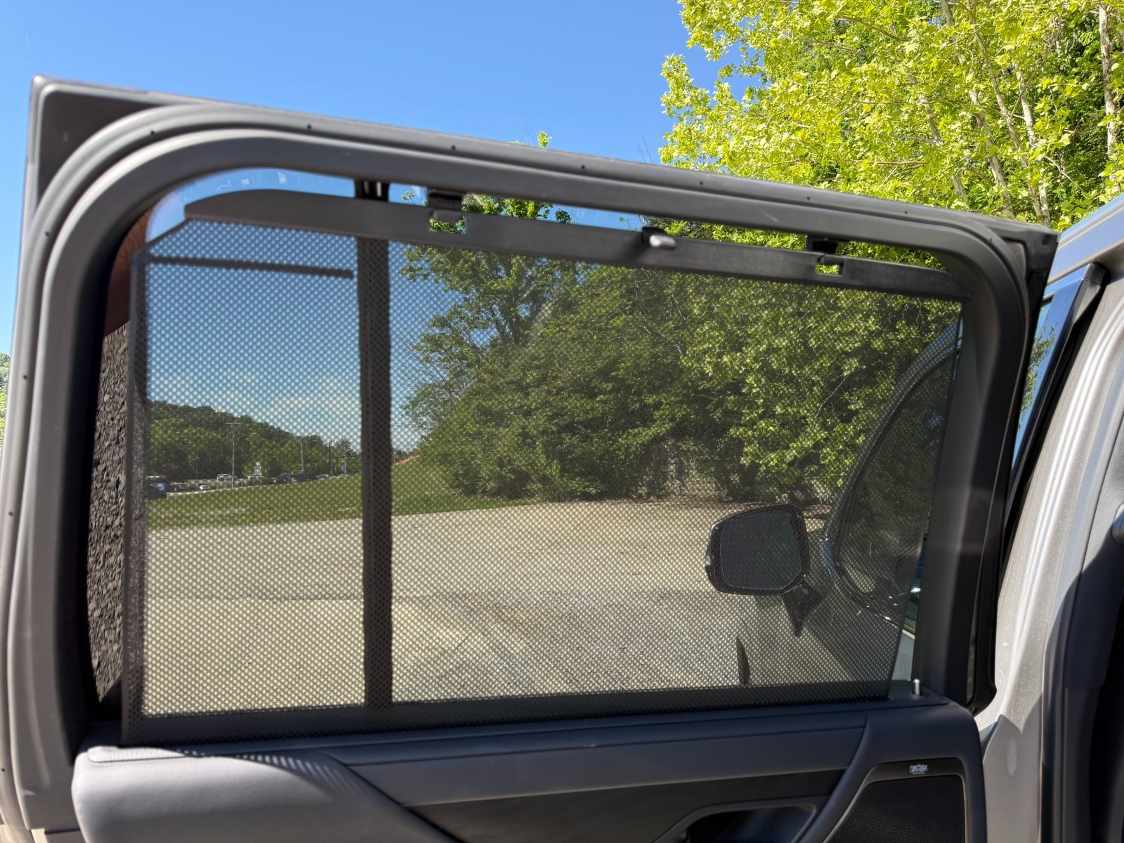 
								2023 Lexus LX 600 full									