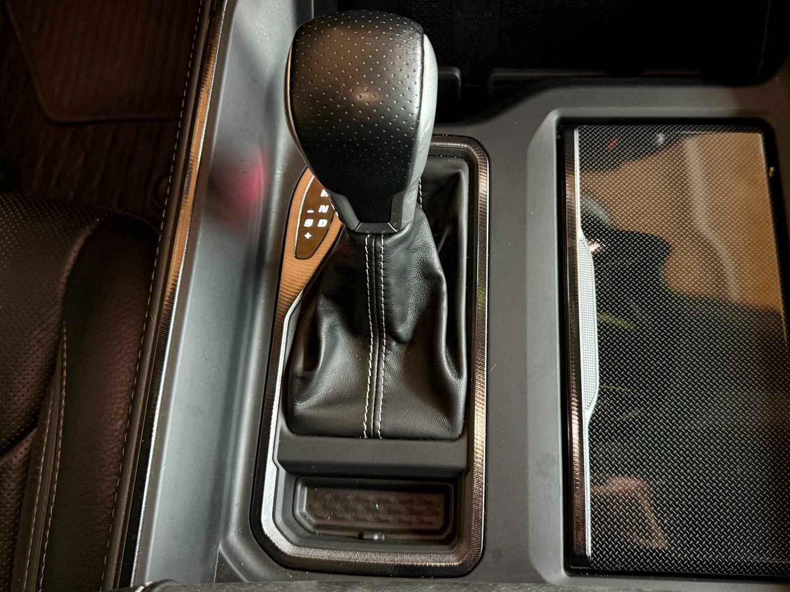 
								2022 Ram 1500 TRX full									