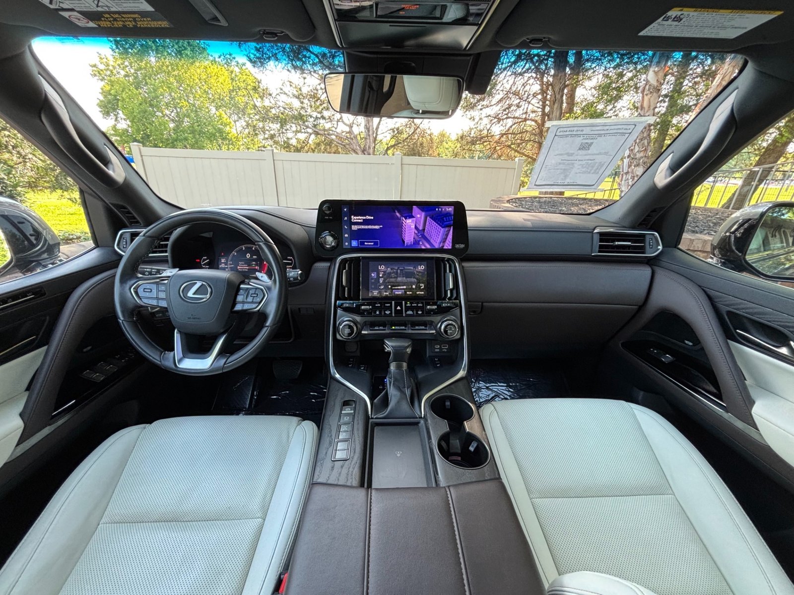 
								2022 Lexus LX 600 full									