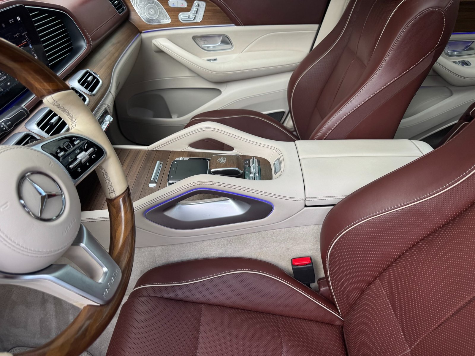 
								2023 Mercedes-Benz GLS 600 Maybach 4MATIC full									