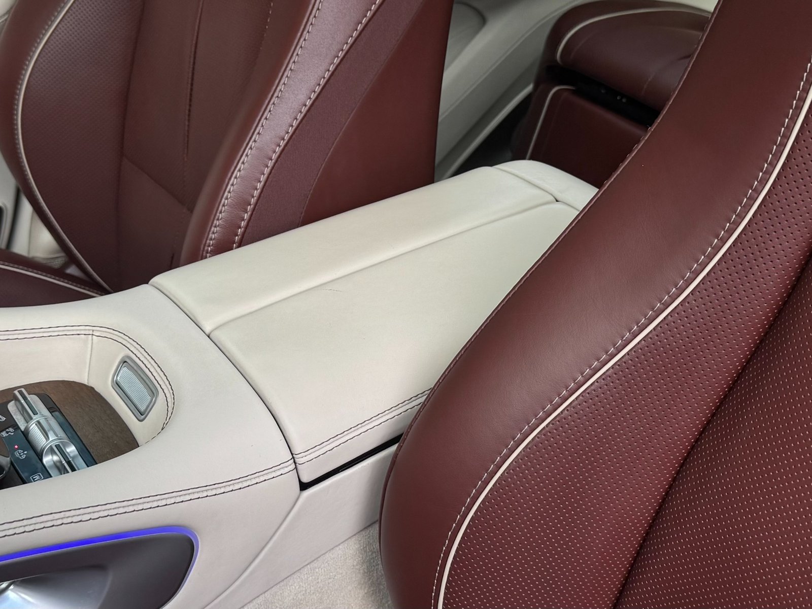 
								2023 Mercedes-Benz GLS 600 Maybach 4MATIC full									