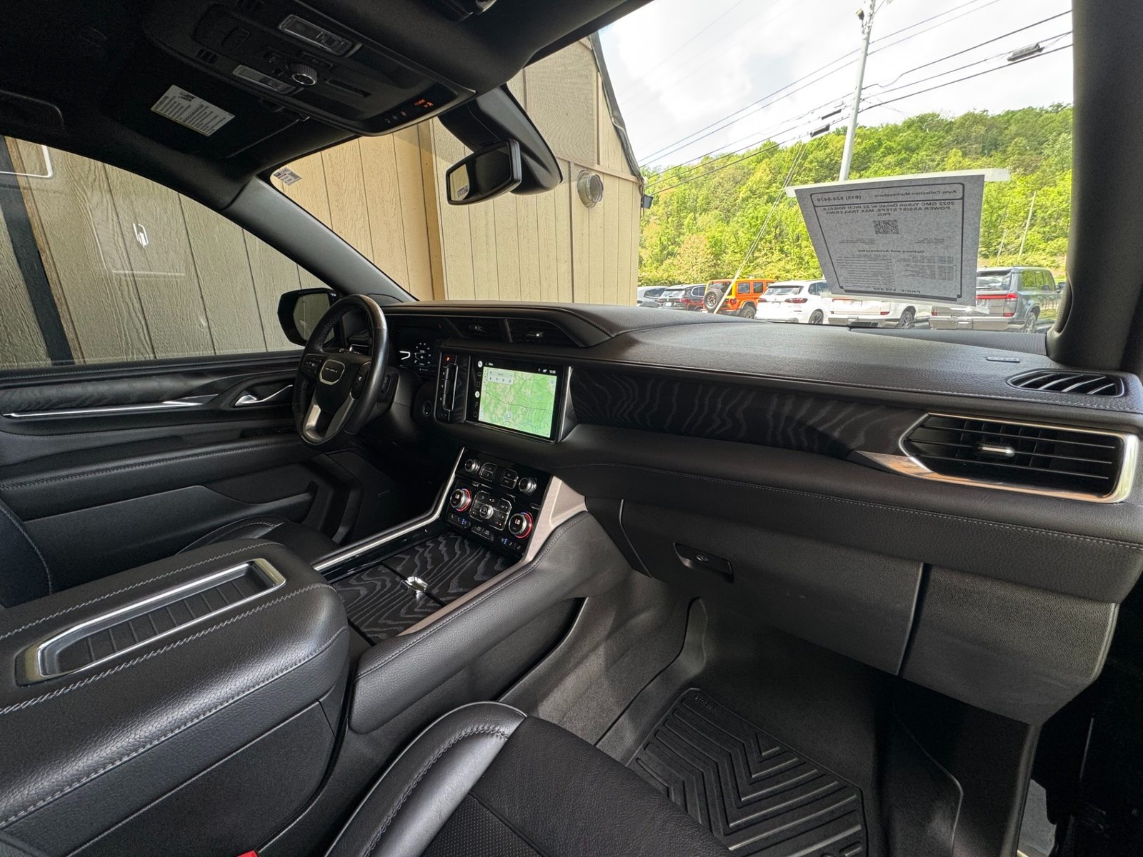 
								2022 GMC Yukon Denali full									