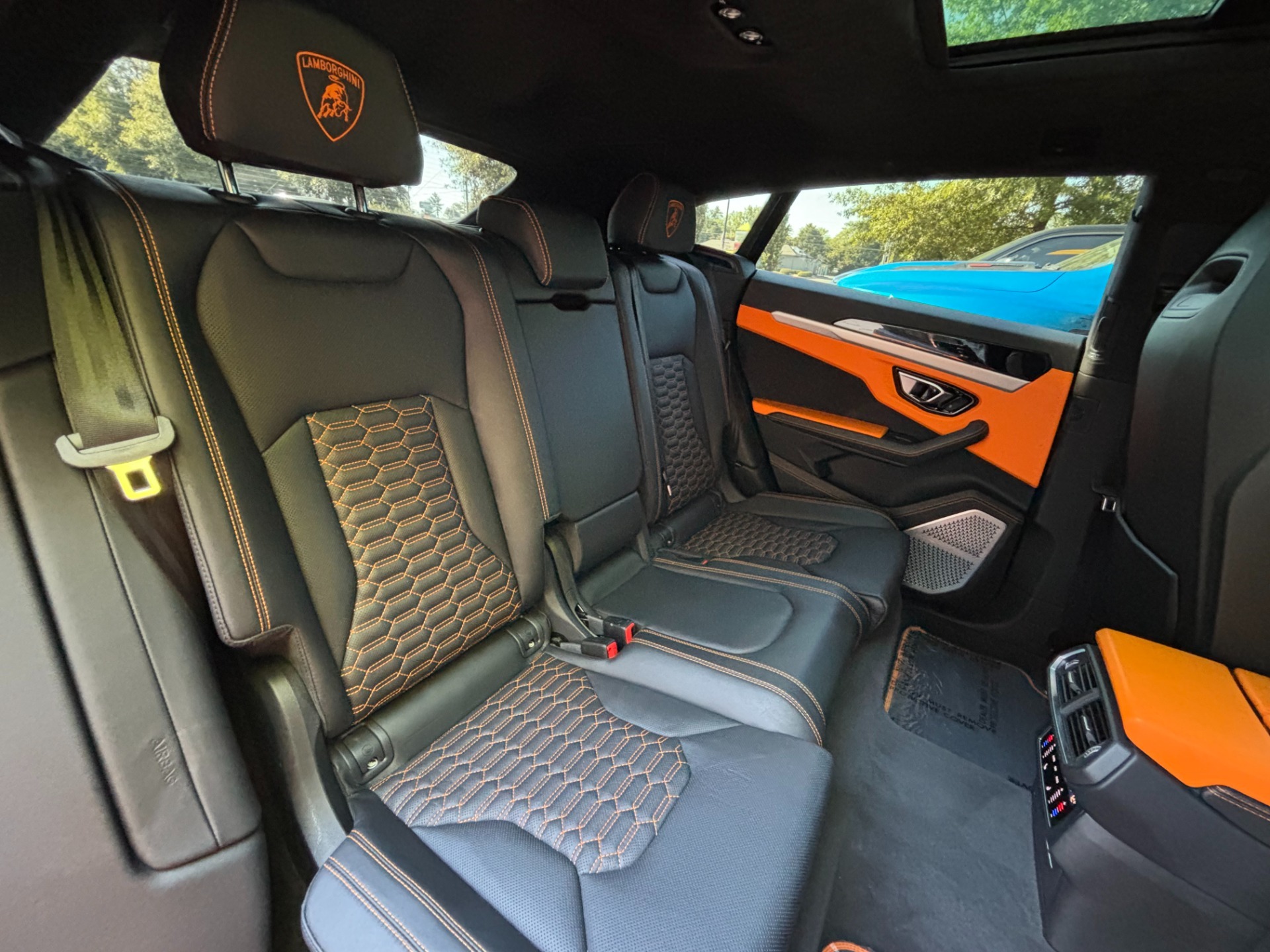 
								2021 Lamborghini Urus full									