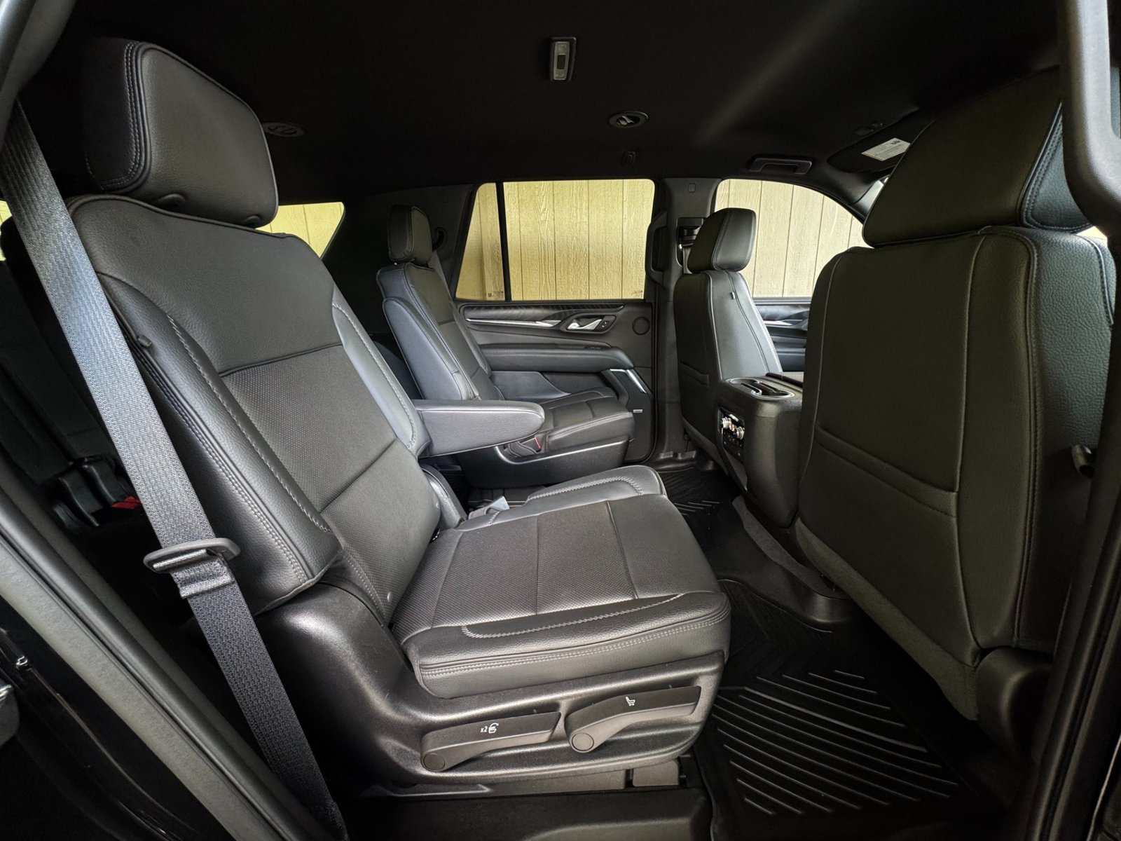 
								2022 GMC Yukon Denali full									