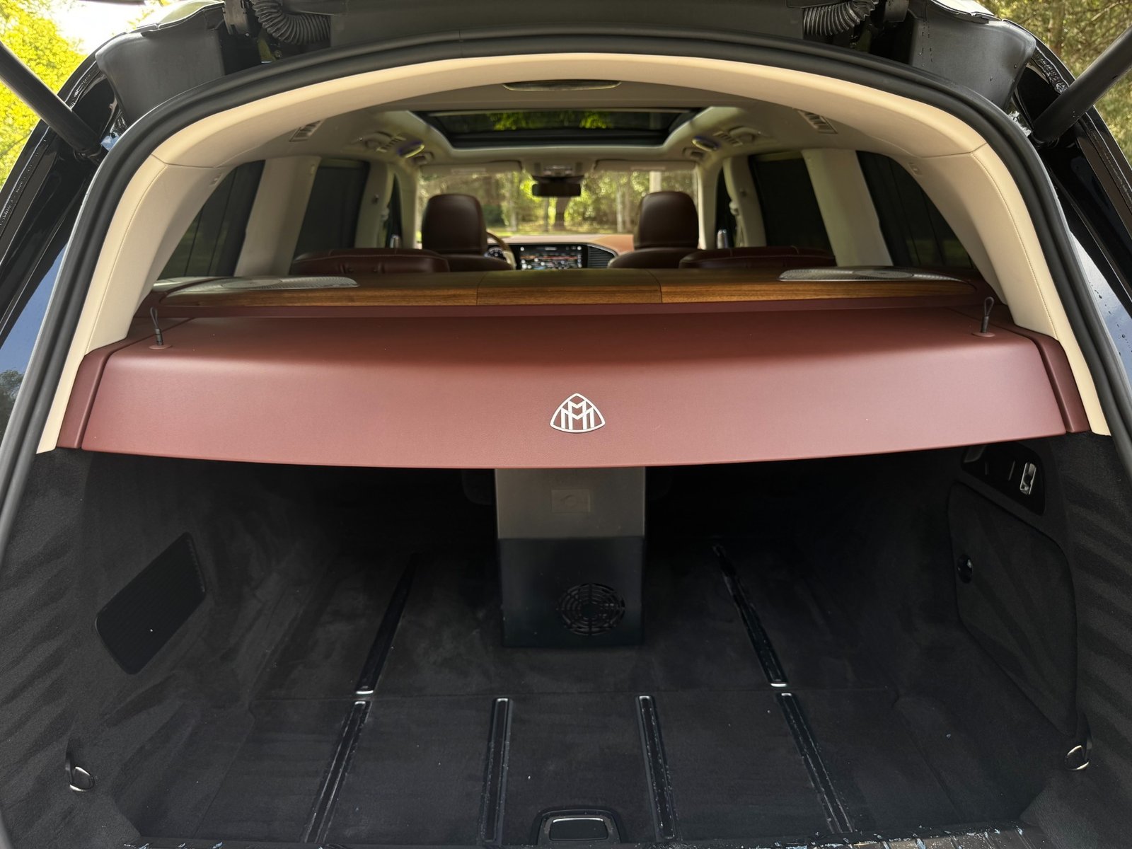 
								2023 Mercedes-Benz GLS 600 Maybach 4MATIC full									
