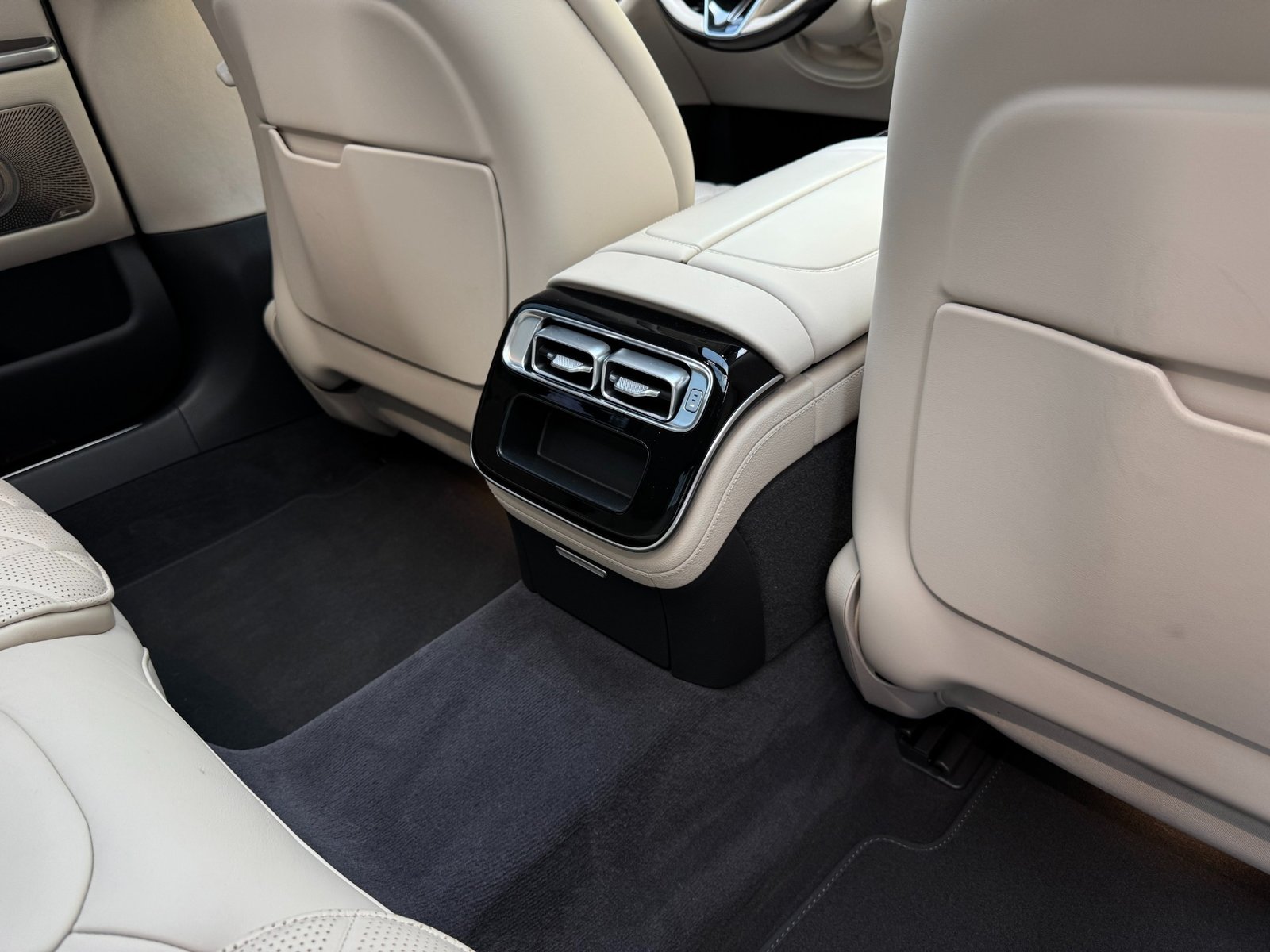 
								2022 Mercedes-Benz S 580 4MATIC full									