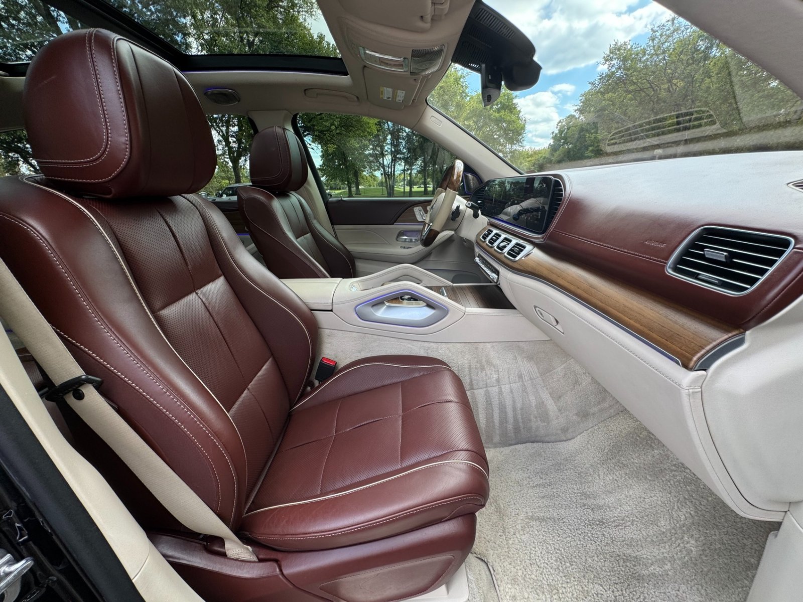 
								2023 Mercedes-Benz GLS 600 Maybach 4MATIC full									