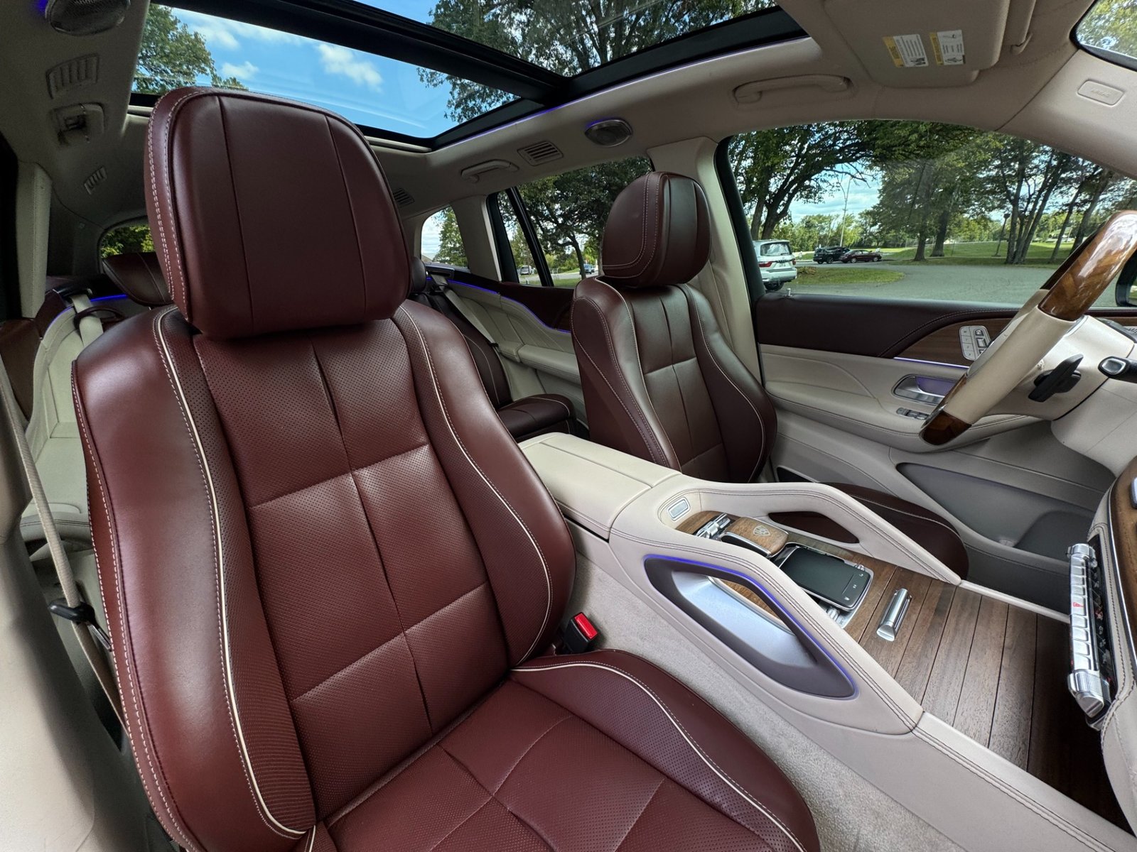 
								2023 Mercedes-Benz GLS 600 Maybach 4MATIC full									
