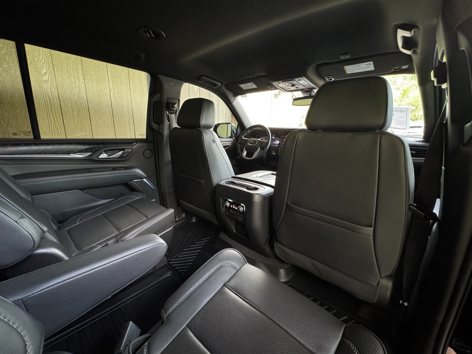 
								2022 GMC Yukon Denali full									