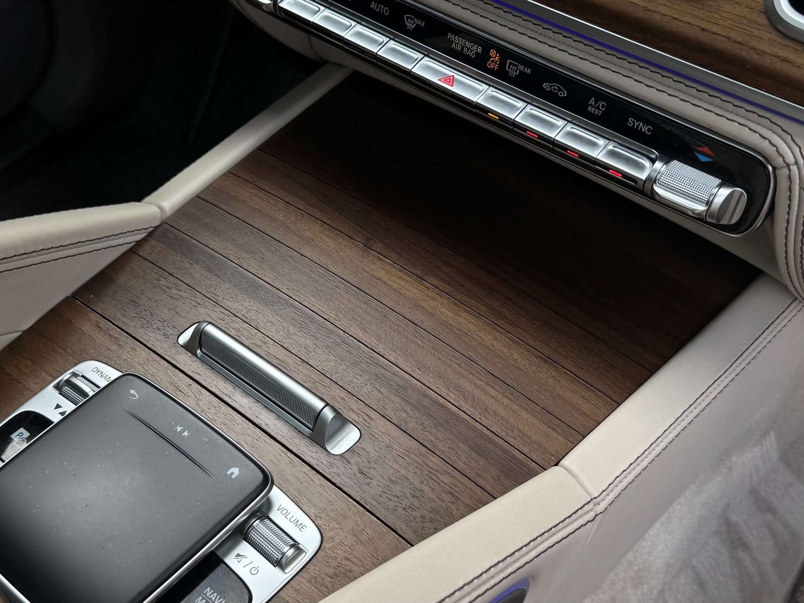 
								2023 Mercedes-Benz GLS 600 Maybach 4MATIC full									
