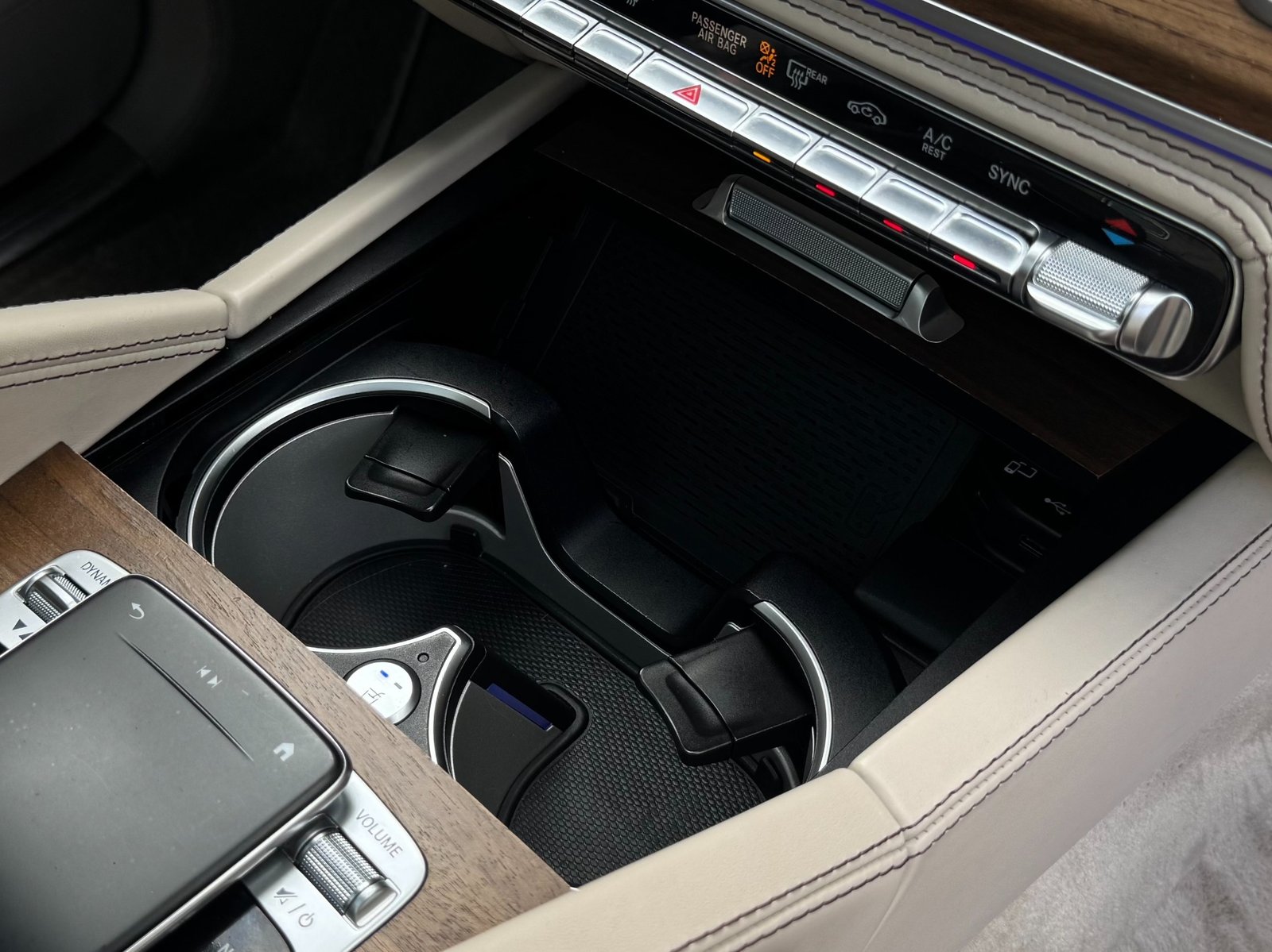
								2023 Mercedes-Benz GLS 600 Maybach 4MATIC full									